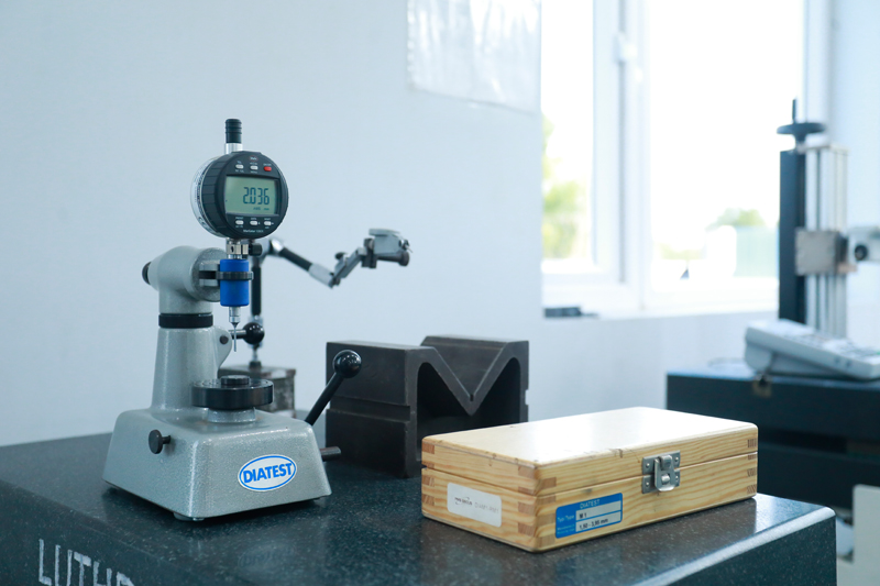 Push Up Tools Technology - Roughness tester (Mahr Germany)